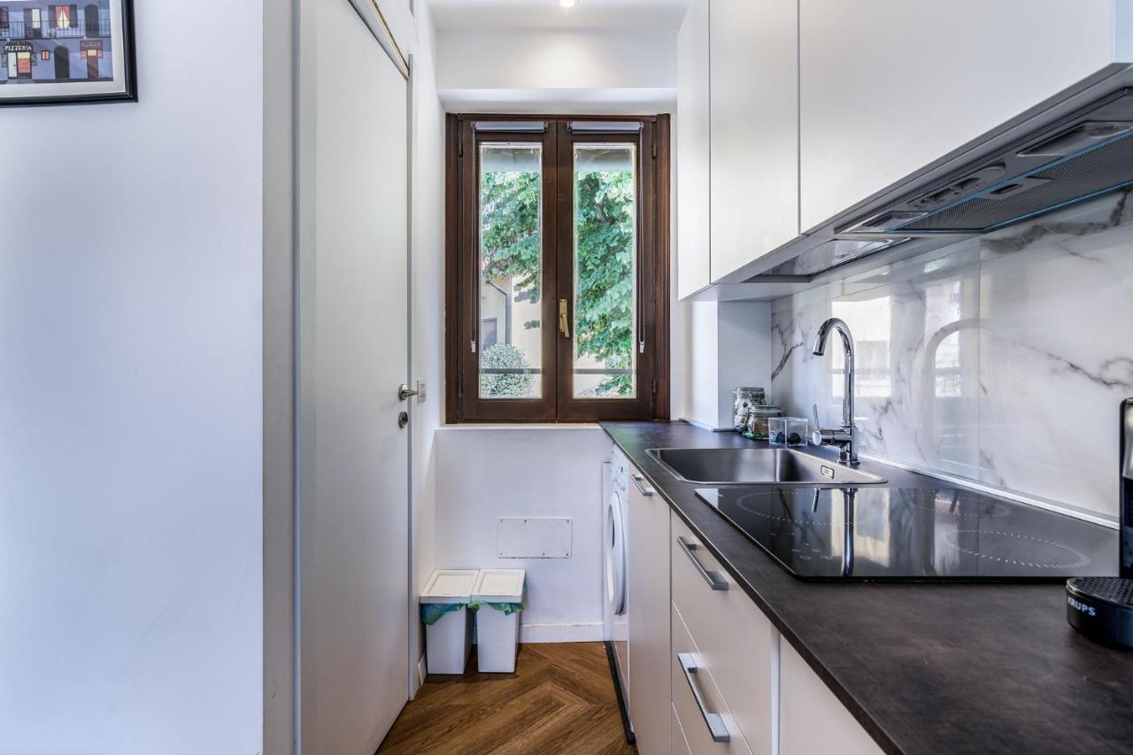 Morimondo Studio Apartment Milano Exteriör bild